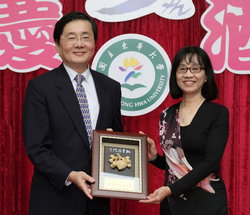 黃琡雅教授